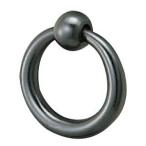  белый медведь круг .. внизу . большой чёрный [TB-10]