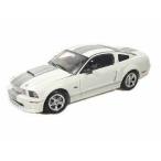 2007 Ford Shelby GT 1/18 White w/Silver Stripes