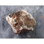 ユーコライト石(Eudialyte var, Eucolite)　Aroy, Langesundsfjord, Norway 産　寸法　：　４４．６X３８．５X２１．０ｍｍ/３９ｇ