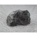 地球深部の岩石(エクロジャイト)　Ahem,Norway 産　寸法　：　55.8X35.7X25.9mm/74g