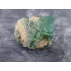 ホタル石(Fluorite CaF2)原石 Rogerley, Durham, England 産　寸法　：　35.4X29.3X21.8mm/25g  コレクションケース付