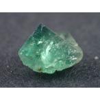 ホタル石(Fluorite CaF2)原石 Rogerley, Durham, England 産　寸法　：　１０．６X８．８X８．７ｍｍ/２ｇ