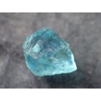 ブルーグリーンアパタイト(Blue Green Apatite）原石 Itrongay, Betroka, Tulear, Madagascar 産　寸法　：　７．７Ｘ５．８Ｘ４．９ｍｍ/１．６４０ｃｔｓ