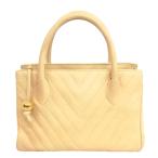 ショッピングシャネル シャネル CHANEL キャビアスキン シェブロン Vステッチ ハンドバッグ ショルダー欠損 クリーム系 レディース