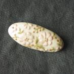 陶器のブローチ【ノースポール / ホワイト】 益子焼 焼きもの 花柄 花模様 手描き アイボリー ナチュラル かわいい ギフト わかさま陶芸