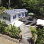 ふるさと納税 富士河口湖町 【河口湖カントリーコテージBan】平日4名!グランピングリゾート *1泊2日朝食付