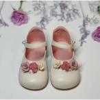 革で作る赤ちゃんのファーストシューズ