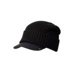 ツバに撥水生地を使用した釣りに便利なニットキャップ