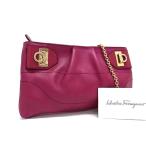 ショッピングフェラガモ ■新品■未使用■ Salvatore Ferragamo フェラガモ AU 22 B588 ガンチーニ レザー チェーン ショルダーバッグ パープル系 AU9749