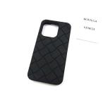 ■極美品■ BOTTEGA VENETA ボッテガヴェネタ イントレチャート ラバー  iPhone15 pro 対応 アイフォンケース ブラック系 FN0019