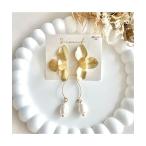 ショッピングピアス ピアス 「S.coeuf」「S.coeuf」金属アレルギー対応ピアス　フォールドメタルフラワー×ウェーブ淡水パール　by2025(MA) レディース