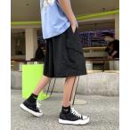 カーゴパンツ 溢れる機能性。カジュアルワイドカーゴハーフパンツ メンズ レディース