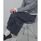 スカート 「ZOZO限定」コード刺繍バックスリットニットスカート