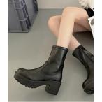 「Shoes in Closet」 ショ