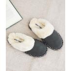 「Minnetonka」 フラットサンダル 7 チャコールグレー レディース