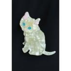 ブローチ 青い目のミルキーな猫ちゃんブローチ レディース