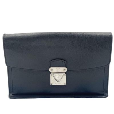 LOUIS VUITTON（ルイ・ヴィトン） クラッチバッグ ベライア M32592