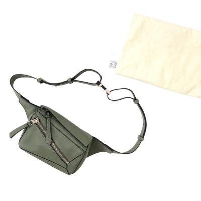 LOEWE メンズバッグ（色：カーキ系）｜ファッション おすすめ人気商品