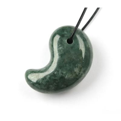 ミャンマー産翡翠・緑系 勾玉【大】30mm・12g C