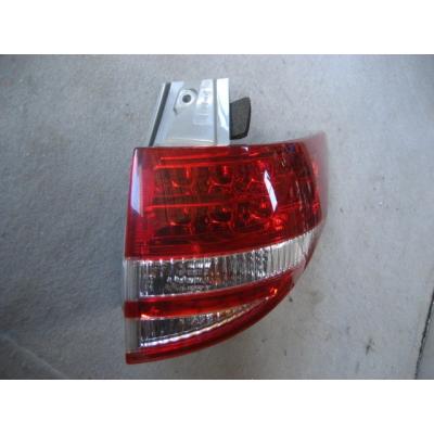 エスティマ(ACR55W)用テールランプ右 190901 : アイワ車輌 ヤフー