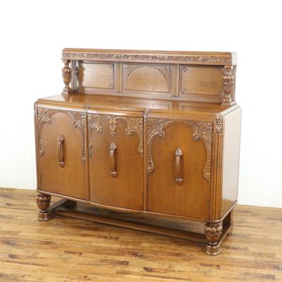 イギリス アンティーク オーク材 ブルボーズレッグ 彫刻 サイドボード 鍵付き サイドボード | アンティークソファなどの輸入家具専門店 ViVi&CoCo