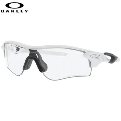 オークリーレーダーロック パス フォトクロミック サングラスの