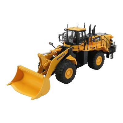 コマツ WA600 ホイールローダー 黄黒/Universal Hobbies 1/50 : バスク