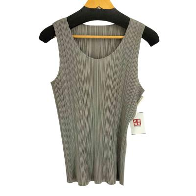 プリーツプリーズイッセイミヤケ（レディースタンクトップ）（性別