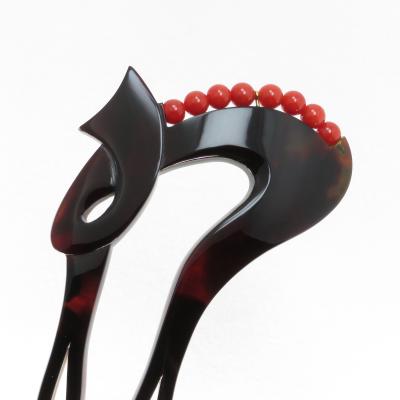 「磯貝鼈甲店」　総白甲　かんざし　本鼈甲　専用桐箱入り 伝統工芸士 初代甲心 磯貝庫太 作 本鼈甲製 花笄 六ッ揃 共箱付