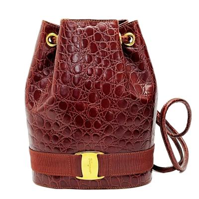日本製レザー巾着バッグ（FERRAGAMO／リュックサック、デイパック