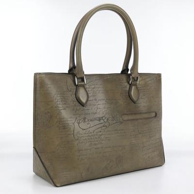 中古良品Berluti ベルルッティ トートバッグ トゥジュール  スクリットレザー メンズ カーキ 中古良品 Berluti ベルルッティ トートバッグ トゥジュール スクリット