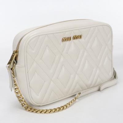 miu miu ホワイト ショルダーバッグ miu miu レディースショルダーバッグ（色：ホワイト系）｜バッグ