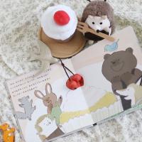 amanoppo はりねずみくんとカップケーキ あまのっぽ 絵本 えほん ぬいぐるみ おもちゃ | ボリス商会