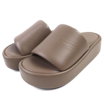 BALENCIAGA（バレンシアガ） 極美品△BALENCIAGA 656960 レザー ロゴ