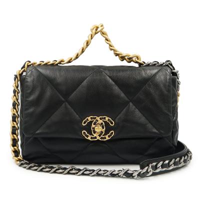 CHANELカーフスキンマトラッセ チェーンショルダーバッグのおすすめ