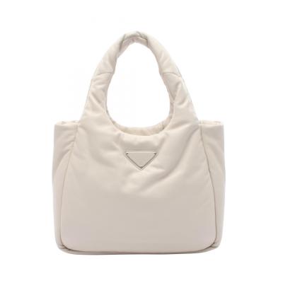 PRADA レディーストートバッグ（色：ホワイト系）｜バッグ