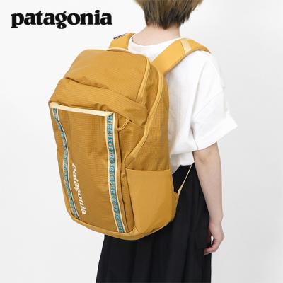 patagonia リュックサック、デイパック(色:イエロー系)の商品 patagonia リュックサック、デイパック(色:イエロー系)の商品
