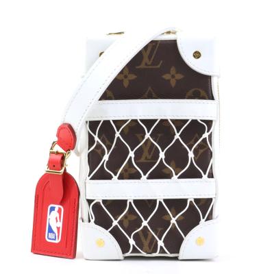 白 バッグ（LOUIS VUITTON／ボディバッグ）｜バッグ | ファッション の