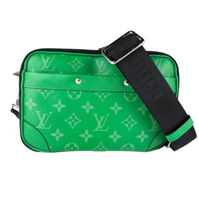メッセンジャーバッグ（LOUIS VUITTON）（色：グリーン系）のおすすめ