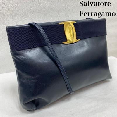 FERRAGAMO メンズバッグ（色：ネイビー系）｜ファッション おすすめ