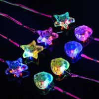 BESTOYARD 8個 ハロウィン ネックレス ライトアップ ネックレス 星 ハート形 光るおもちゃ 子供 女の子 ランプ フラッシュ LED ジュ | B&Cストア