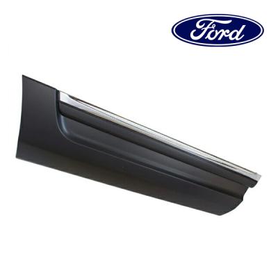 フォードエクスプローラーカスタム（自動車用外装モール）｜ドレス