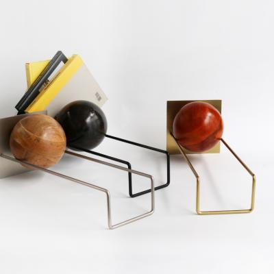 照明付杉無垢材のレコードスタンドアイアンレコードラック