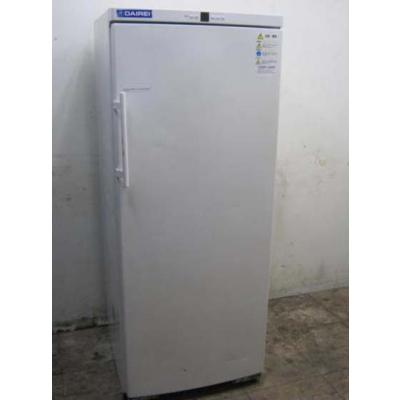 縦型冷凍冷蔵庫　2021年製美品‼️送料込み 縦型冷凍冷蔵庫 2021年製美品‼️送料込み 縦型冷蔵庫・冷凍庫