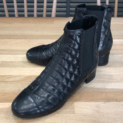 CHANEL 【超美品】シャネル マトラッセ ココマーク ブーティ ショート 