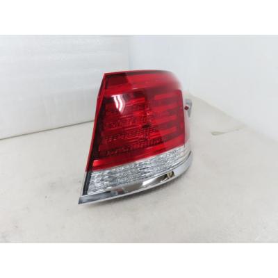 クラウン テールランプ 右　AZSH21 クラウン ハイブリッド(AZSH20)右テールランプ 中古 922336｜UPJ.Parts