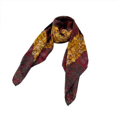 CHANEL シルクスカーフ 赤・黒 フローラル CHANEL シルクスカーフ 赤・黒 フローラル CHANEL シルク