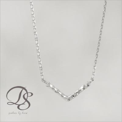 Devas 9石ダイヤ　トライアングルネックレス　18KYG k18gold_chain.jpg