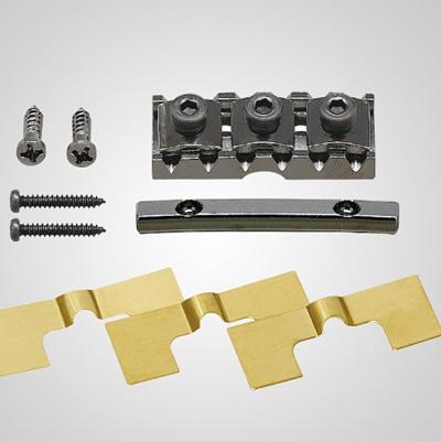 ギターパーツ②　GOTOH製トレモロユニット　ゴールド Amazon.co.jp: GOTOH シンクロナイズドトレモロユニット、ダイキャスト