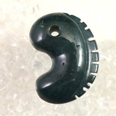 出雲石　勾玉　獣型　鬣型　碧玉　ブラッドストーン 出雲石／碧玉 勾玉 大 AA 獣型 】 | めのうの店川島【公式通販